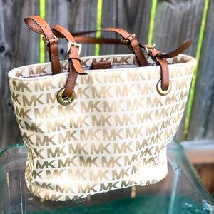 Authentic Michael Korea Bucket Purse with Straps